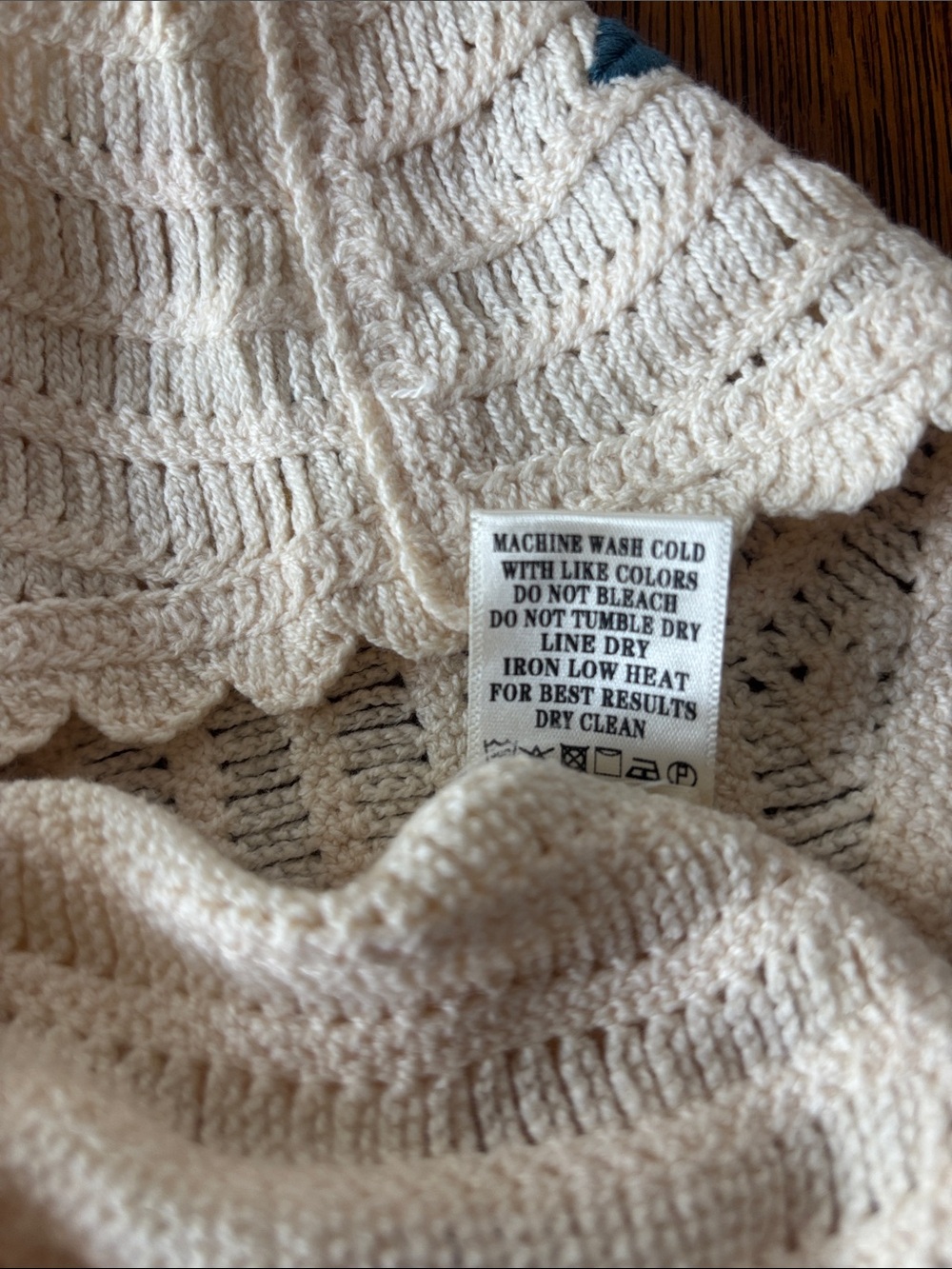 NWT Cream Cropped Crochet Tank with Yellow Daisy Embroidery - Picture 4 of 6